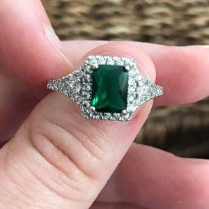 Fragrant Jewel ring